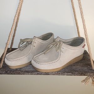 Clarks wallabees